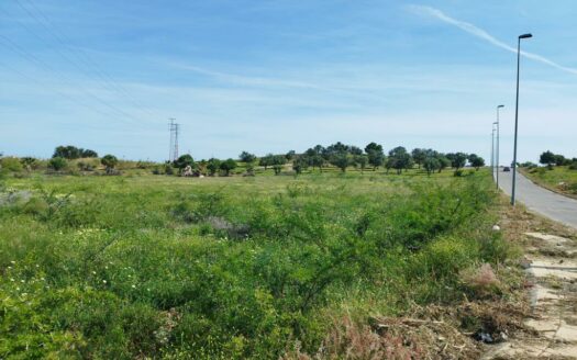 SOLAR CENTRO COMERCIAL EL INGENIO, TORRE DEL MAR