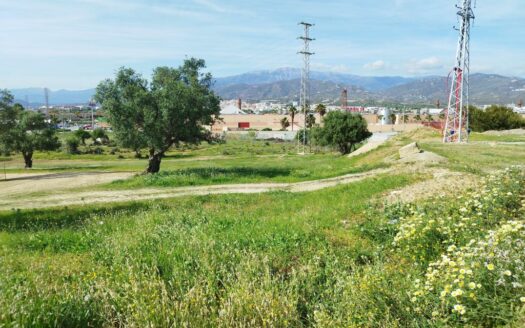 SOLAR CENTRO COMERCIAL EL INGENIO, TORRE DEL MAR
