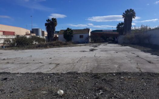 SOLAR CENTRO COMERCIAL EL INGENIO, TORRE DEL MAR