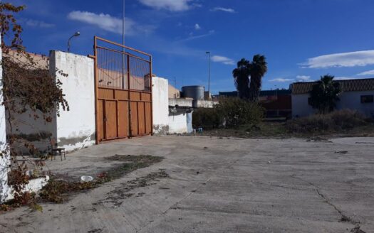 SOLAR CENTRO COMERCIAL EL INGENIO, TORRE DEL MAR
