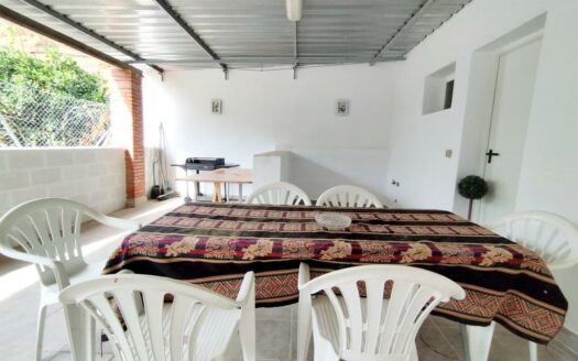CASA CON TERRENO EN TRIANA, VÉLEZ-MÁLAGA