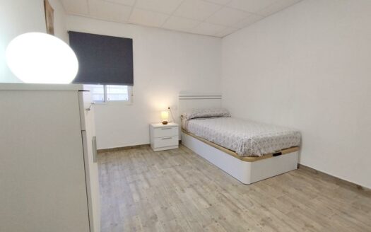 CASA CON TERRENO EN TRIANA, VÉLEZ-MÁLAGA