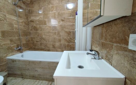CASA CON TERRENO EN TRIANA, VÉLEZ-MÁLAGA