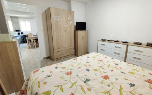 CASA CON TERRENO EN TRIANA, VÉLEZ-MÁLAGA