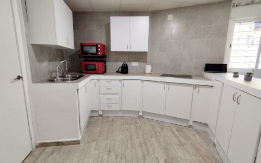 CASA CON TERRENO EN TRIANA, VÉLEZ-MÁLAGA