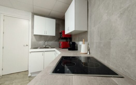 CASA CON TERRENO EN TRIANA, VÉLEZ-MÁLAGA