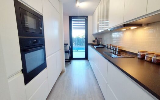 CHALET ZONA BAVIERA GOLF, CALETA DE VÉLEZ