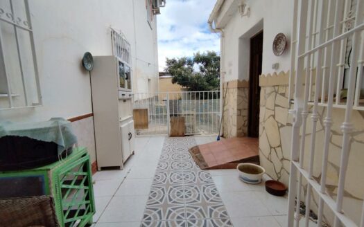 CASA ZONA LOS ROMANES, VIÑUELA