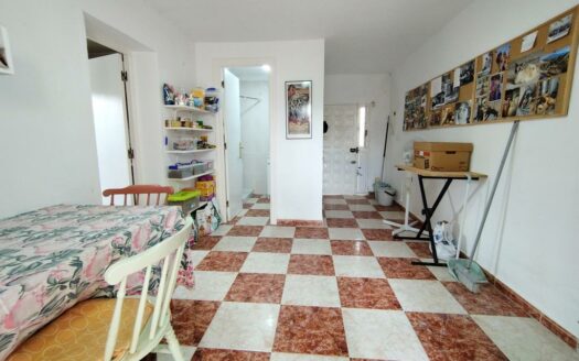 CASA ZONA LOS ROMANES, VIÑUELA