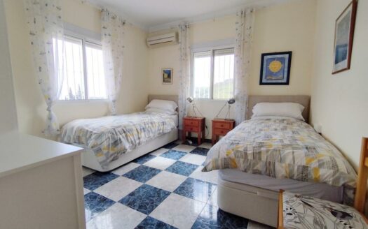 CASA ZONA LOS ROMANES, VIÑUELA