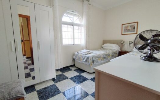 CASA ZONA LOS ROMANES, VIÑUELA
