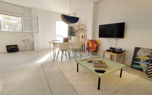 CHALET ADOSADO EN ALMAYATE