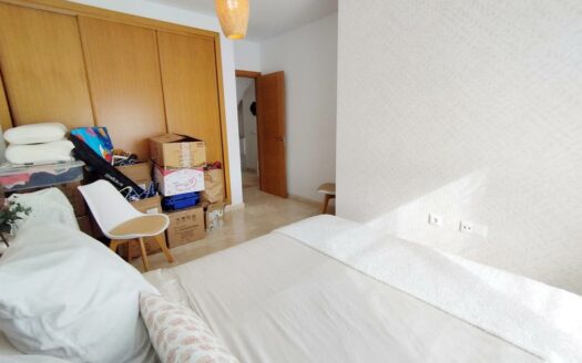 CHALET ADOSADO EN ALMAYATE