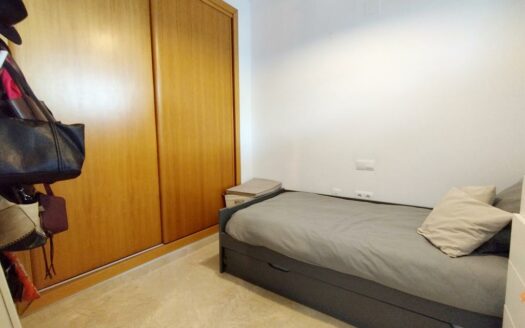 CHALET ADOSADO EN ALMAYATE