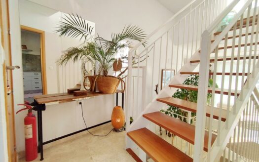 CHALET ADOSADO EN ALMAYATE