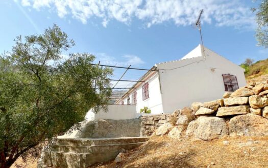 CASA CON TERRENO ZONA VENTA ALTA, ALCAUCÍN