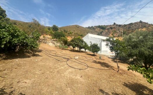 CASA CON TERRENO ZONA VENTA ALTA, ALCAUCÍN