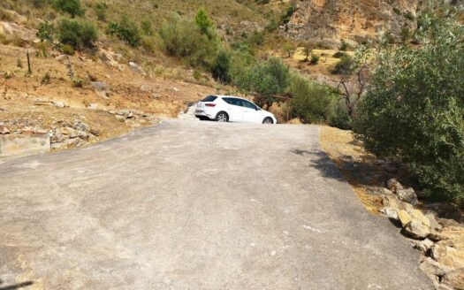 CASA CON TERRENO ZONA VENTA ALTA, ALCAUCÍN