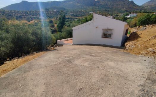 CASA CON TERRENO ZONA VENTA ALTA, ALCAUCÍN