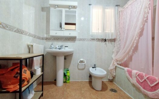 CASA CON TERRENO ZONA VENTA ALTA, ALCAUCÍN