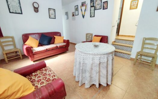 CASA CON TERRENO ZONA VENTA ALTA, ALCAUCÍN