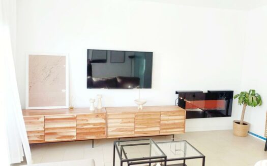 CHALET ADOSADO EN CHILCHES