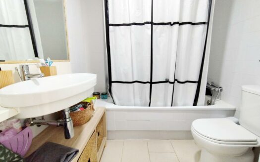 CHALET ADOSADO EN CHILCHES