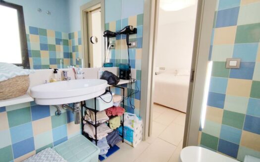 CHALET ADOSADO EN CHILCHES