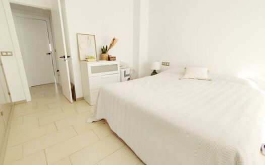 CHALET ADOSADO EN CHILCHES