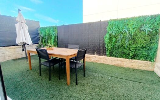 CHALET ADOSADO EN CHILCHES