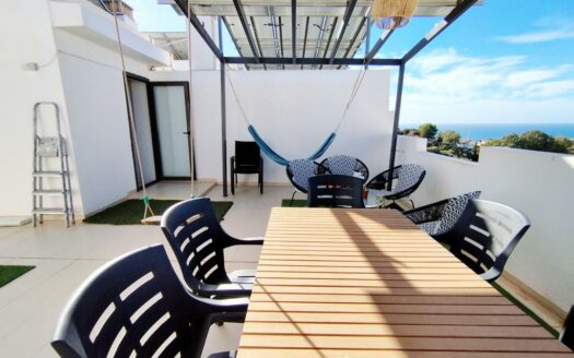 CHALET ADOSADO EN CHILCHES