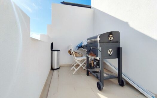 CHALET ADOSADO EN CHILCHES