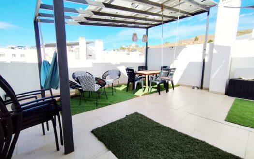 CHALET ADOSADO EN CHILCHES