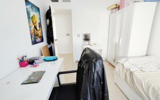 CHALET ADOSADO EN CHILCHES