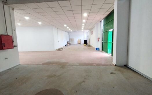 LOCAL EN VÉLEZ-MÁLAGA