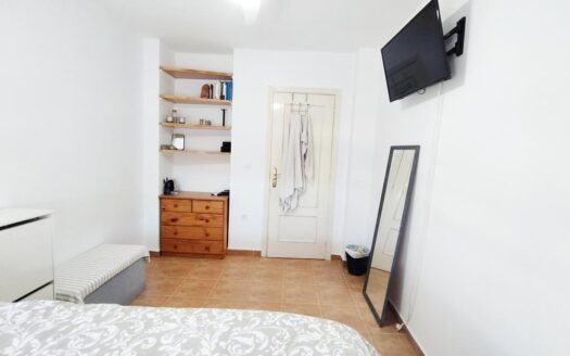 CASA PAREADA ZONA LIMONAR, VÉLEZ-MÁLAGA