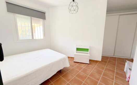 FINCA CON DOS CASAS EN BENAMARGOSA