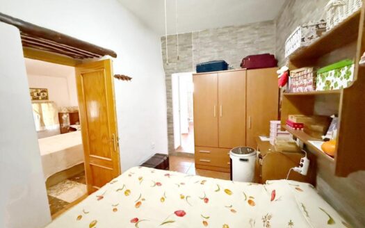 FINCA CON DOS CASAS EN BENAMARGOSA