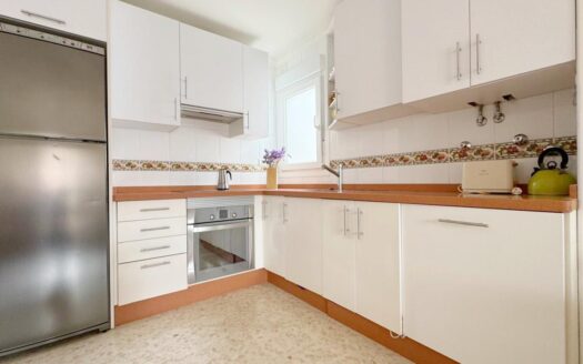 ALQUILER APARTAMENTO EN CALETA DE VÉLEZ