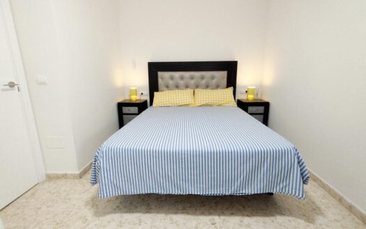ALQUILER APARTAMENTO EN CALETA DE VÉLEZ