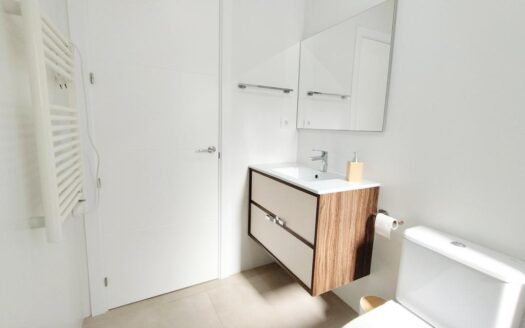 ALQUILER APARTAMENTO EN CALETA DE VÉLEZ