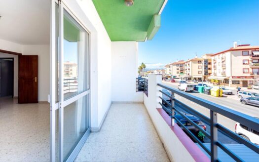 PISO CÉNTRICO EN CALETA DE VÉLEZ