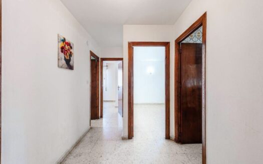 PISO CÉNTRICO EN CALETA DE VÉLEZ
